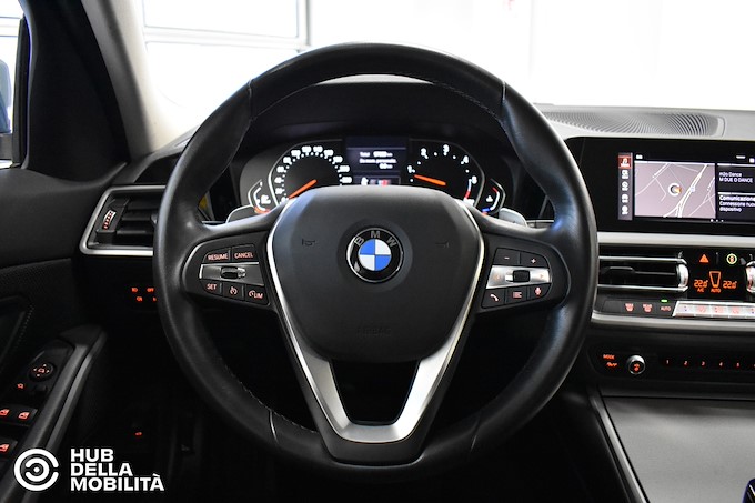 BMW 320d 48V xDrive Touring Business Advantage